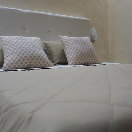 Hotel Riva Del Sole ポルト・チェザーレオ エクステリア 写真