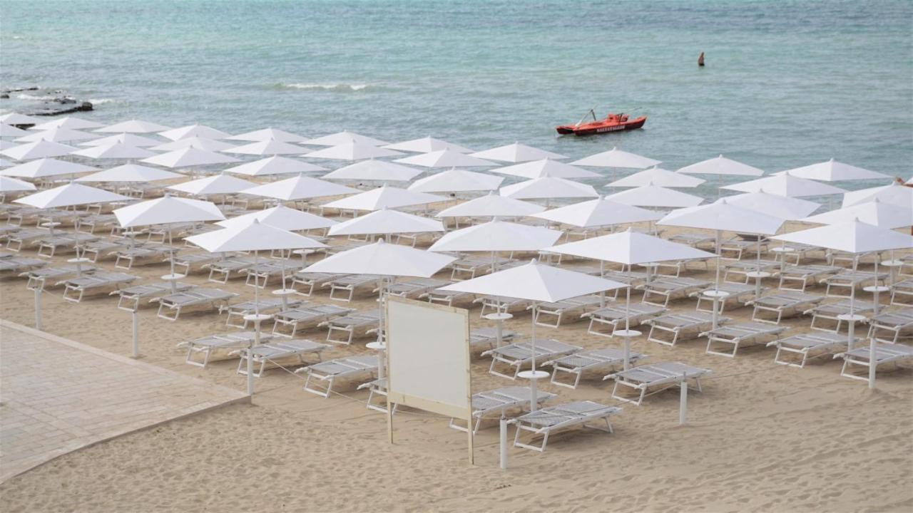Hotel Riva Del Sole ポルト・チェザーレオ エクステリア 写真