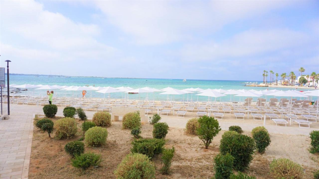 Hotel Riva Del Sole ポルト・チェザーレオ エクステリア 写真